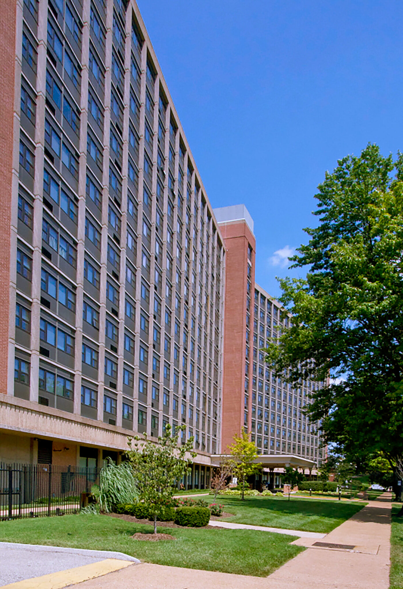 Parkview Apartments | St. Louis Housing Authority